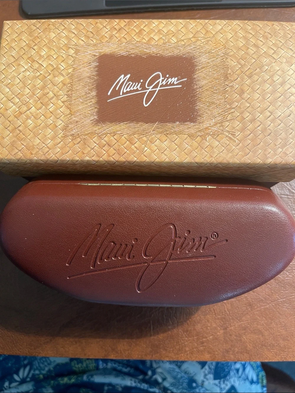 Maui Jim Chestnut Brown Leather Hinged Sunglasses Case + Box